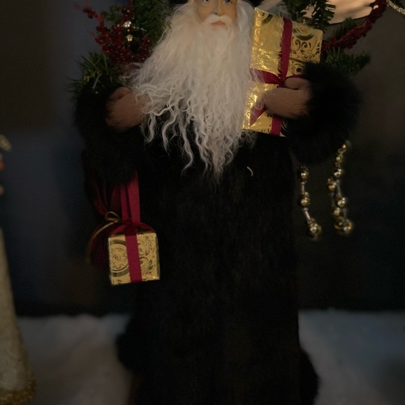 Lynn Haney Collection - Picture 4 of 6